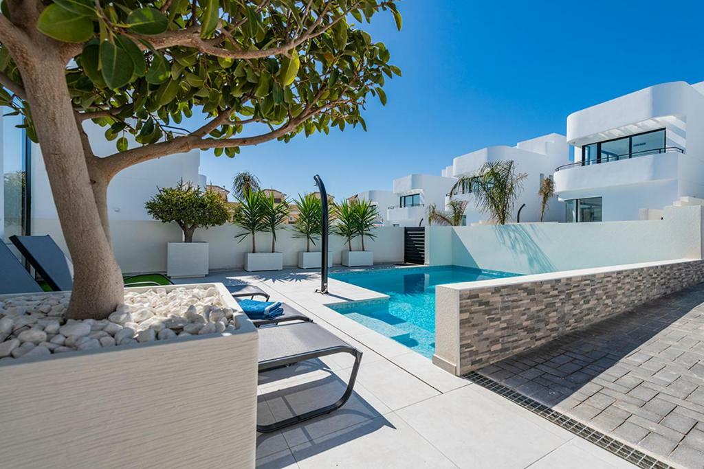 Stylish Villa 2018,Pool,3B.R.Wifi,Netflix San Fulgencio Εξωτερικό φωτογραφία