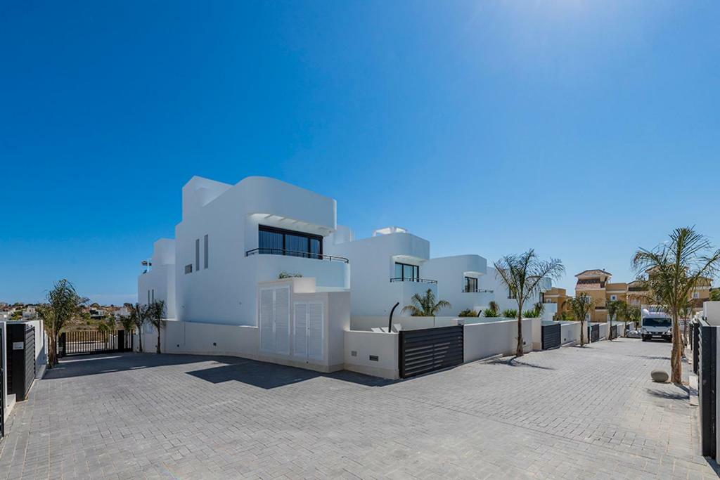 Stylish Villa 2018,Pool,3B.R.Wifi,Netflix San Fulgencio Εξωτερικό φωτογραφία